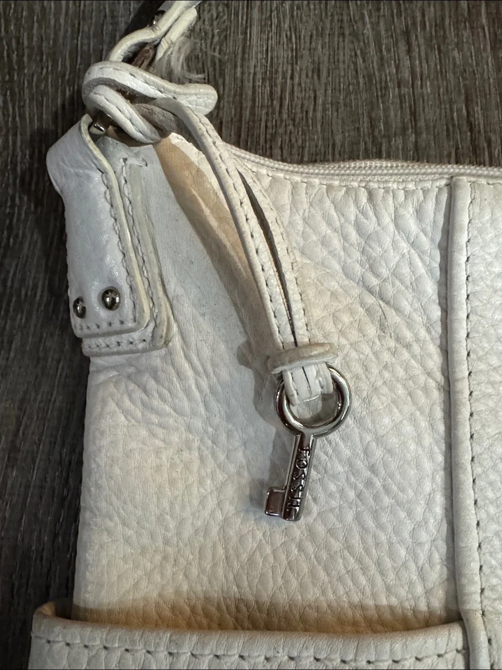 Fossil soft white